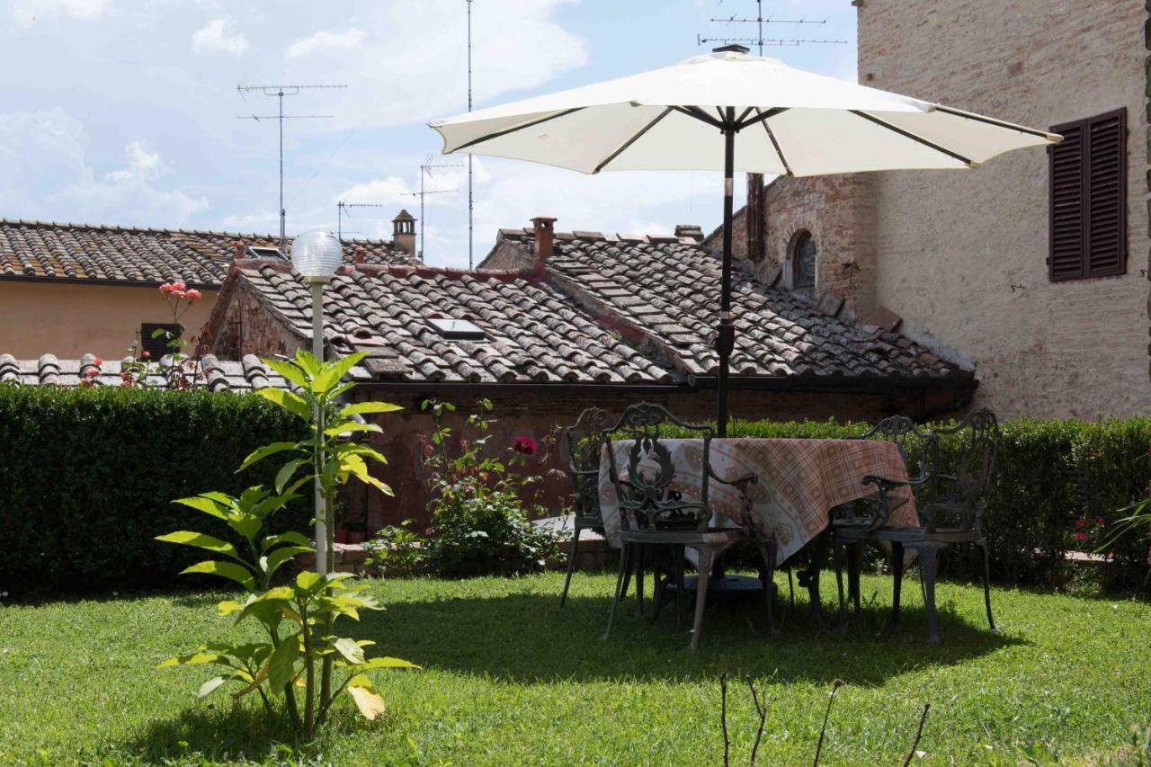 La Casa Torre Di Marcello Ferienhaus